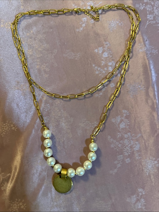 Jewelry - Gold Pearl Pendant Layered Necklace